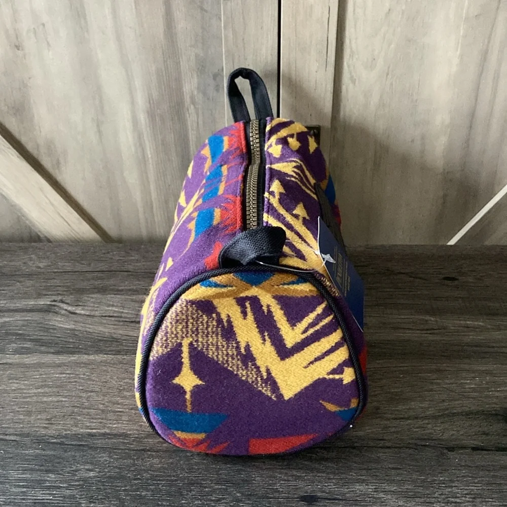 Pendleton Chevron Travel Echo Peaks Purple Crossbody Zipper Bag NWT - Picture 2 of 12
